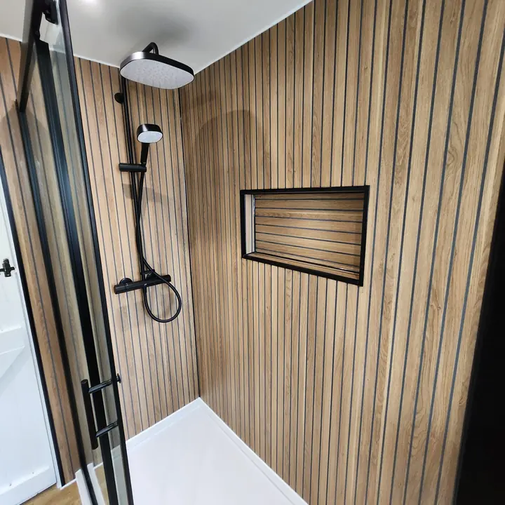 Slatted shower room and utility
