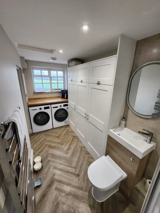 Slatted shower room and utility